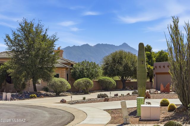2860 S Greenside Place, Green Valley, AZ 85614