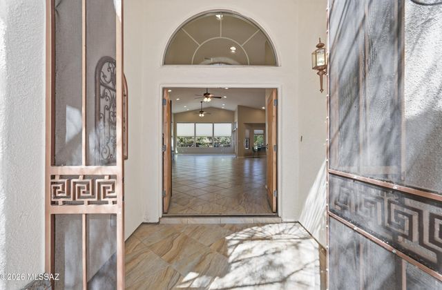 2860 S Greenside Place, Green Valley, AZ 85614