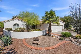 2860 S Greenside Place, Green Valley, AZ 85614