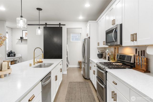 8218 37th Place NE, Marysville, WA 98270