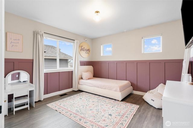 8218 37th Place NE, Marysville, WA 98270