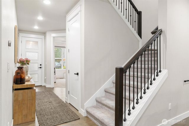 8218 37th Place NE, Marysville, WA 98270