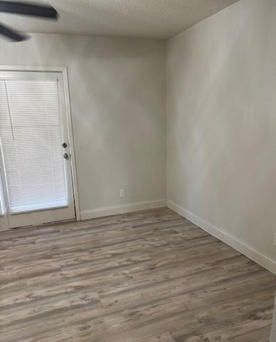 2729 Hurstview Drive A, Hurst, TX 76054