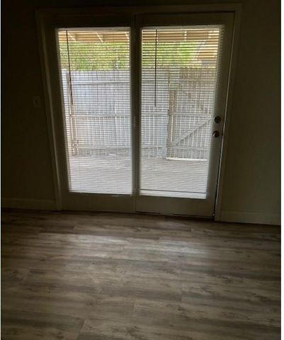 2729 Hurstview Drive A, Hurst, TX 76054