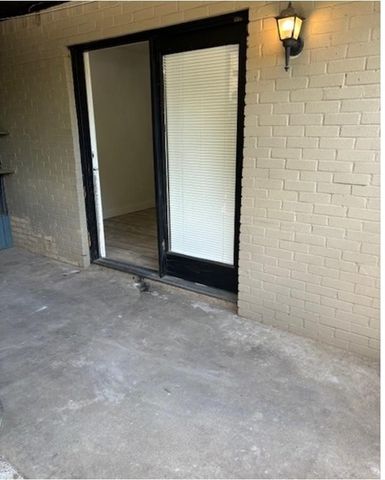 2729 Hurstview Drive A, Hurst, TX 76054