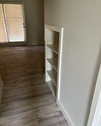 2729 Hurstview Drive A, Hurst, TX 76054