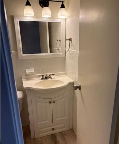 2729 Hurstview Drive A, Hurst, TX 76054