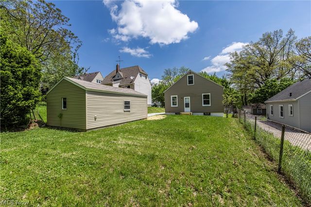144 Malacca Street, Akron, OH 44305