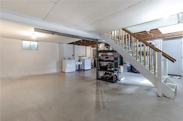 152 Black Hills Rd, Plum Boro, PA 15239