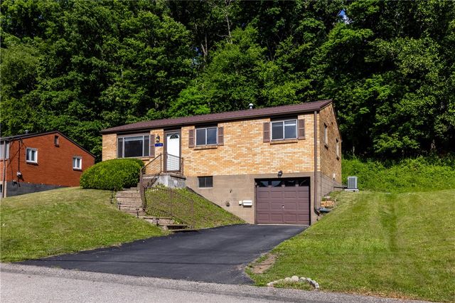 152 Black Hills Rd, Plum Boro, PA 15239