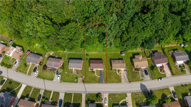 152 Black Hills Rd, Plum Boro, PA 15239