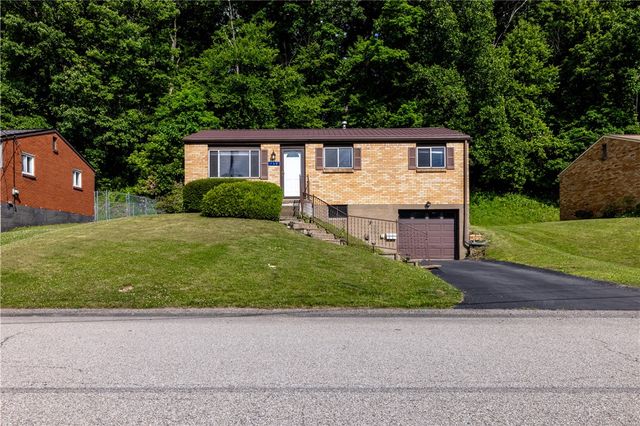152 Black Hills Rd, Plum Boro, PA 15239