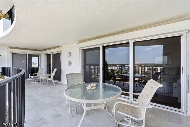 3951 Gulf Shore BLVD N 700, Naples, FL 34103