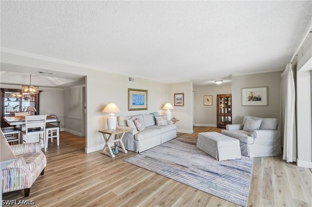 3951 Gulf Shore BLVD N 700, Naples, FL 34103