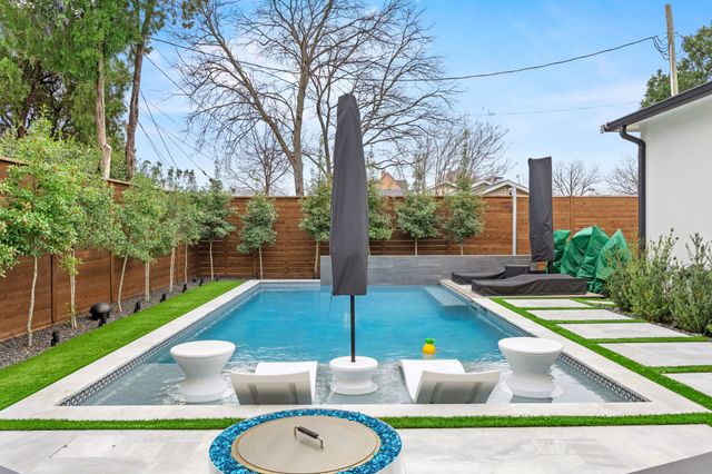 4902 Linnet Lane, Dallas, TX 75209