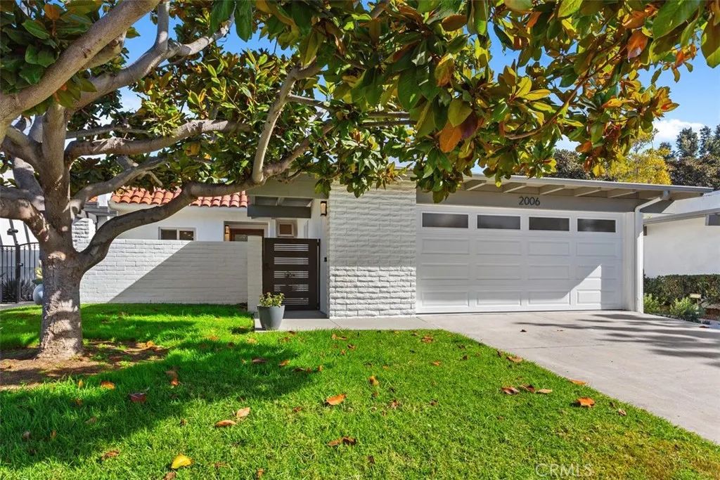 2006 Baja, Newport Beach, CA 92660
