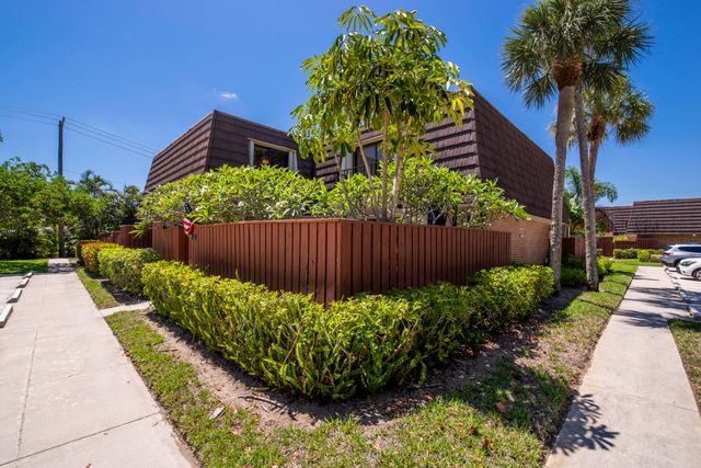 1913 19th Court, Jupiter, FL 33477