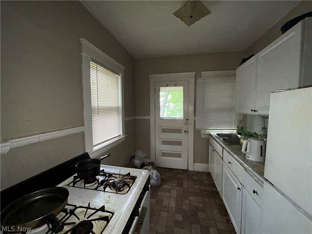 3885 W 20th Street, Cleveland, OH 44109