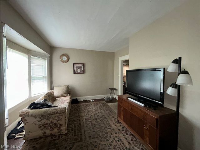 3885 W 20th Street, Cleveland, OH 44109