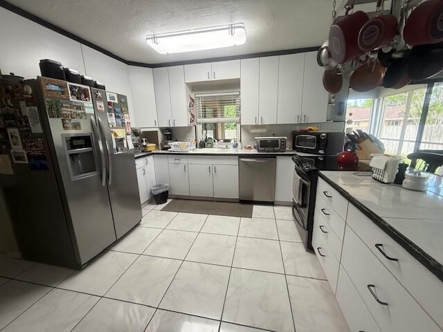 255 Sandpiper Avenue, Royal Palm Beach, FL 33411