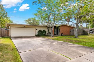 509 Parade Dr, Corpus Christi, TX 78412