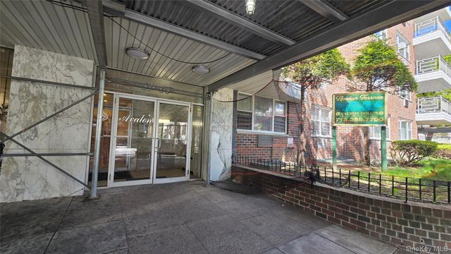 8900 170 Street 1N, Jamaica, NY 11432