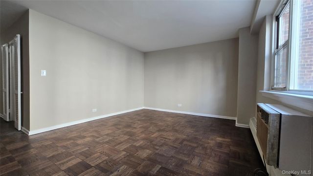 8900 170 Street 1N, Jamaica, NY 11432