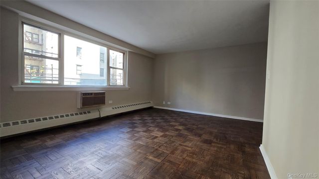 8900 170 Street 1N, Jamaica, NY 11432