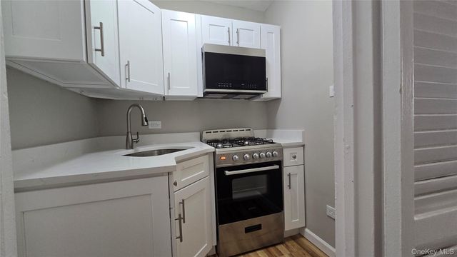 8900 170 Street 1N, Jamaica, NY 11432