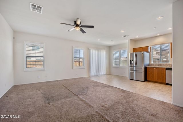 2800 La Calle Audaz Avenue, Rosamond, CA 93560