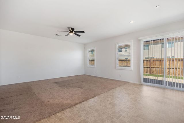2800 La Calle Audaz Avenue, Rosamond, CA 93560