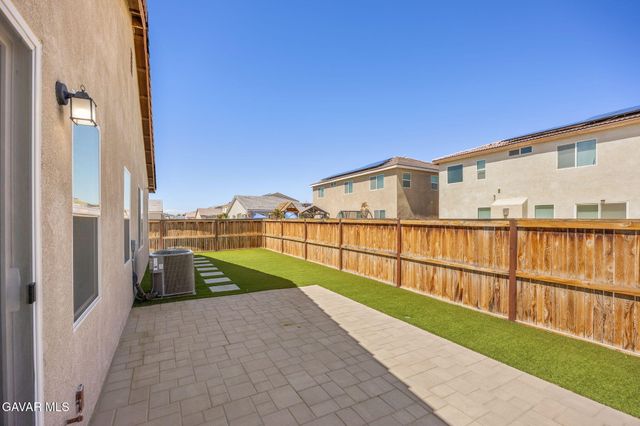 2800 La Calle Audaz Avenue, Rosamond, CA 93560