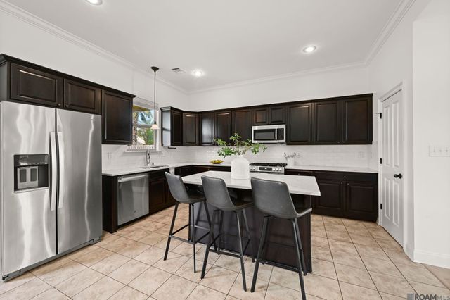 18642 Lake Harbor Ln, Prairieville, LA 70769