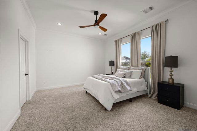 18642 Lake Harbor Ln, Prairieville, LA 70769