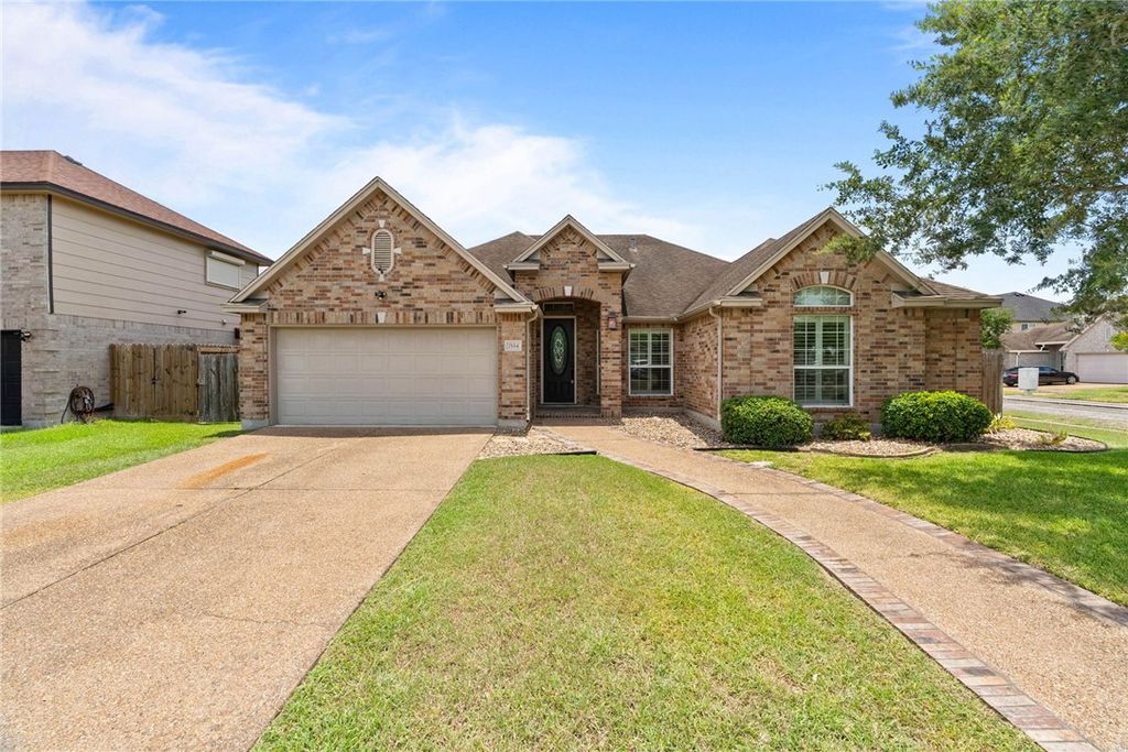 7534 Cannes Dr, Corpus Christi, TX 78414 — exterior