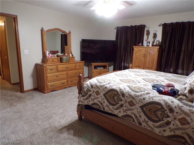 63 Lynn Drive, Williamstown, WV 26187