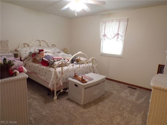 63 Lynn Drive, Williamstown, WV 26187