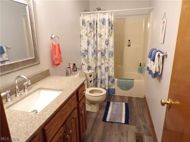 63 Lynn Drive, Williamstown, WV 26187