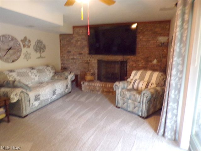 63 Lynn Drive, Williamstown, WV 26187