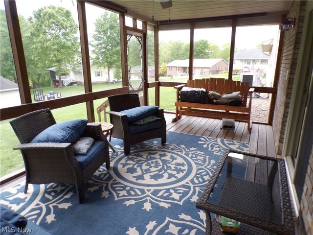 63 Lynn Drive, Williamstown, WV 26187