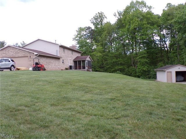 63 Lynn Drive, Williamstown, WV 26187