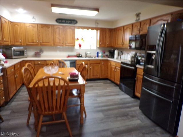 63 Lynn Drive, Williamstown, WV 26187