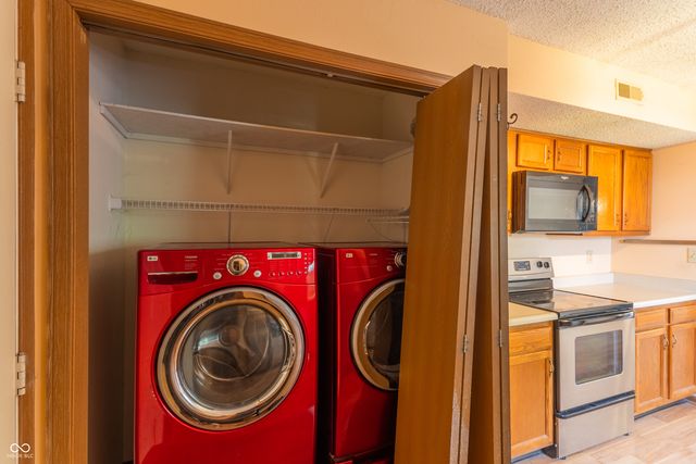 6739 Wandering Way, Indianapolis, IN 46241
