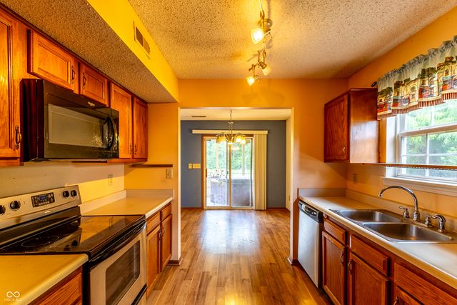 6739 Wandering Way, Indianapolis, IN 46241