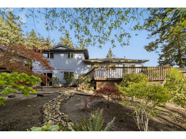 6703 PARTRIDGE Cir, Gladstone, OR 97027