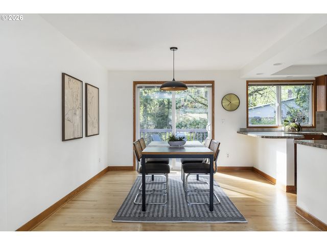 6703 PARTRIDGE Cir, Gladstone, OR 97027