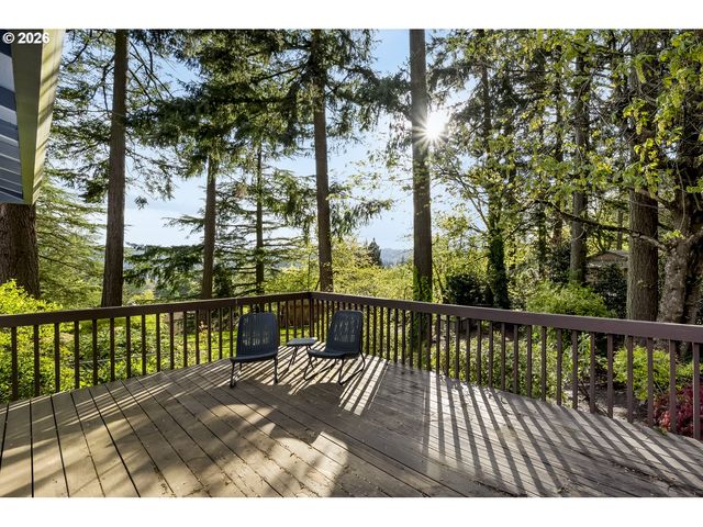 6703 PARTRIDGE Cir, Gladstone, OR 97027