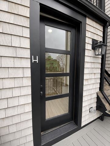 300 Somerville Avenue H, Somerville, MA 02143