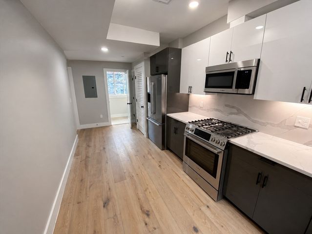 300 Somerville Avenue H, Somerville, MA 02143