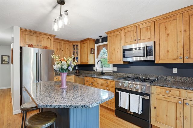 43 Brigantine Circle, Plymouth, MA 02360